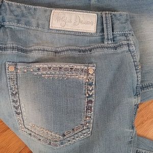 Ariya Jeans